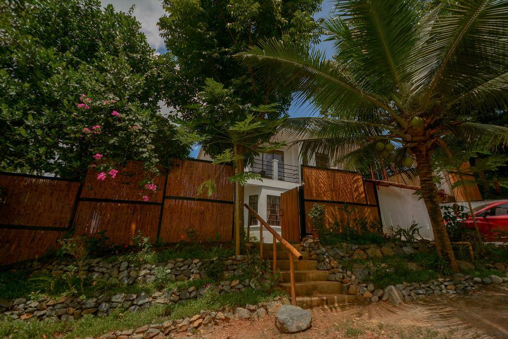 Hilltop Pool And Villa Puerto Princesa Екстериор снимка