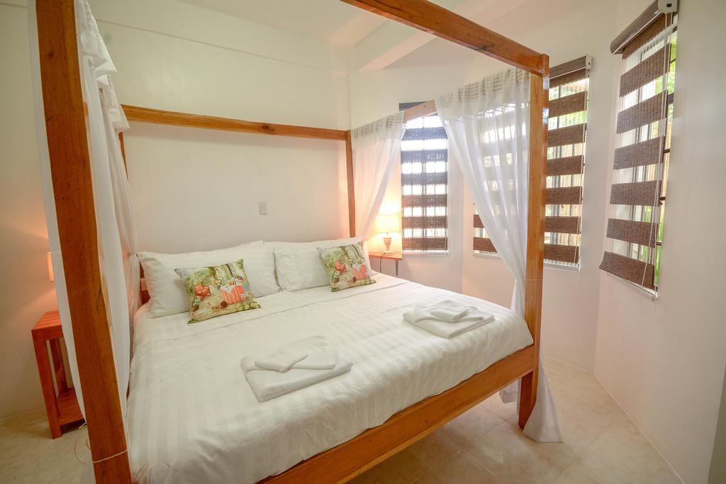 Hilltop Pool And Villa Puerto Princesa Екстериор снимка
