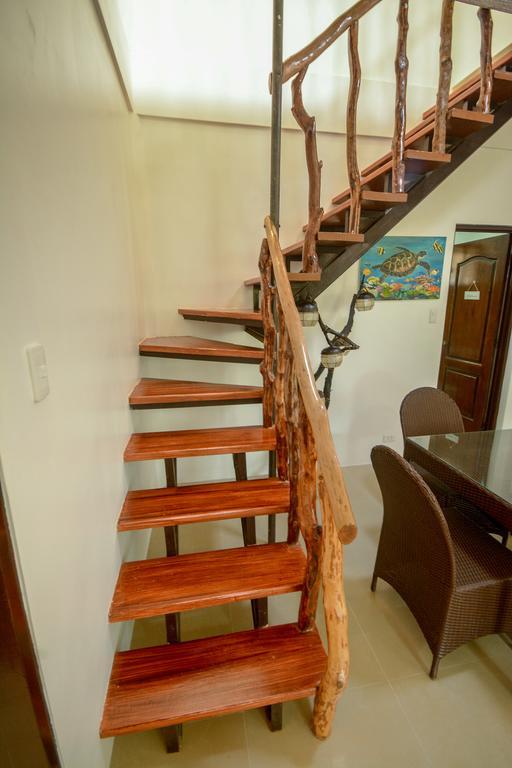 Hilltop Pool And Villa Puerto Princesa Екстериор снимка