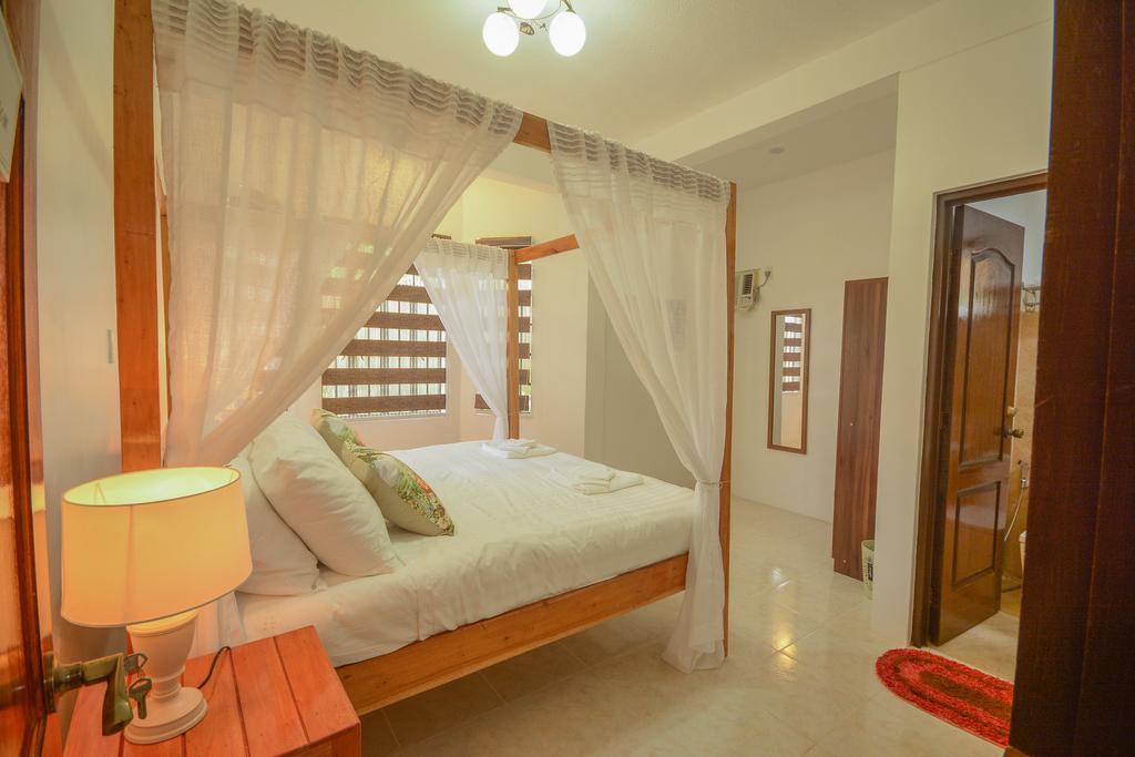 Hilltop Pool And Villa Puerto Princesa Екстериор снимка