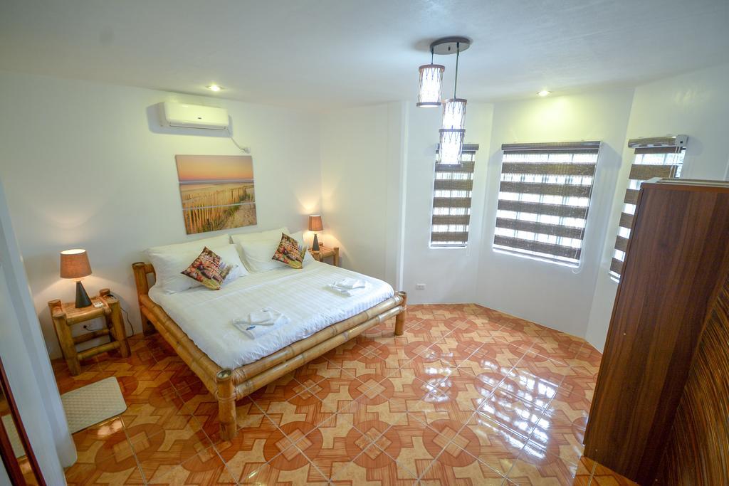 Hilltop Pool And Villa Puerto Princesa Екстериор снимка