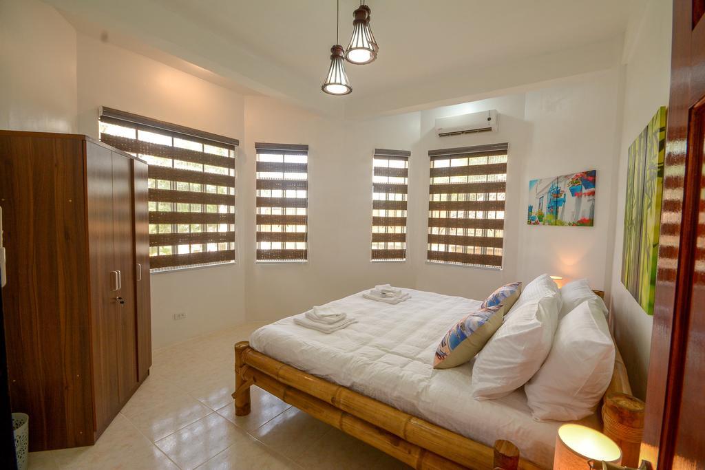 Hilltop Pool And Villa Puerto Princesa Екстериор снимка