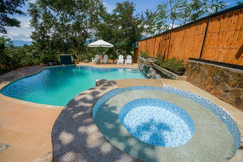 Hilltop Pool And Villa Puerto Princesa Екстериор снимка